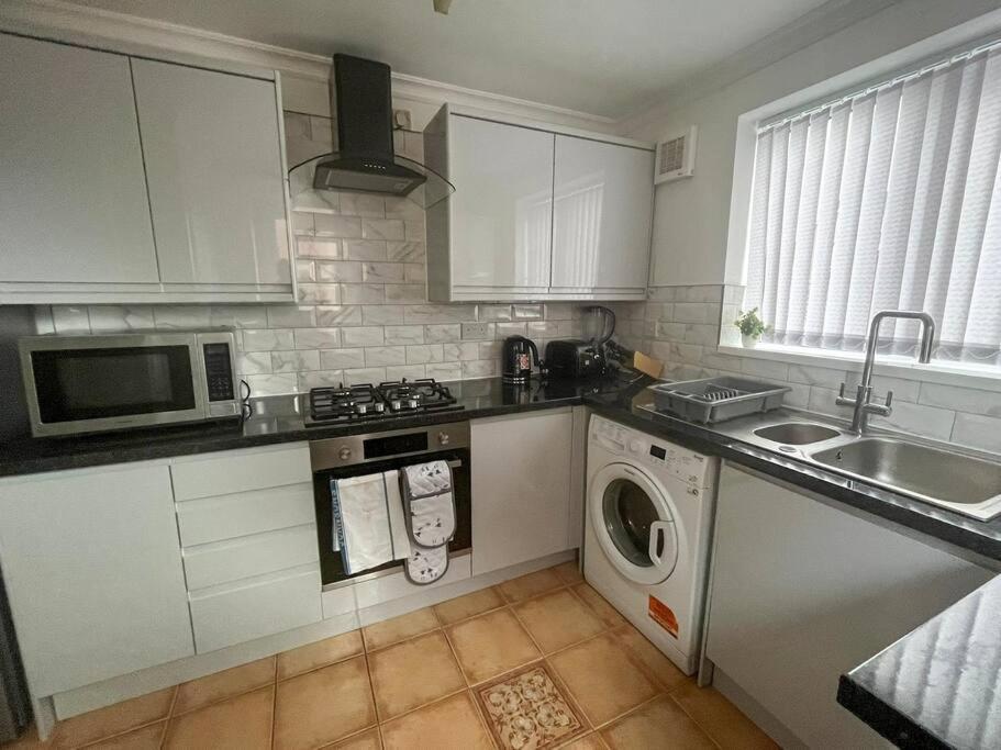 Free Parking - Close To Centre Holiday home